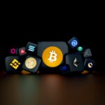 Illustration avec des logos de cryptomonnaies prometteuses