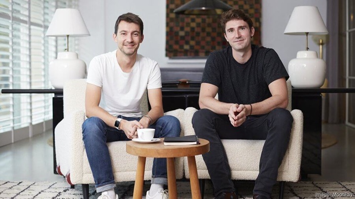 Photo avec Victor Faramond (à gauche) et Ivan Soto-Wright (à droite), les deux fondateurs de MoonPay