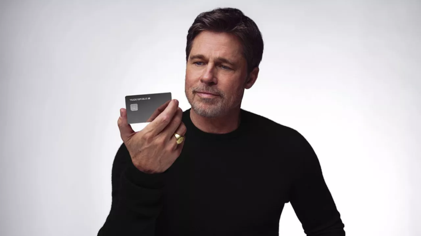 Brad Pitt fait la campagne publicitaire de trade republic.