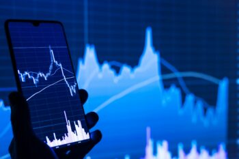 adam-smigielski-ouvrir-un-pea-bourse